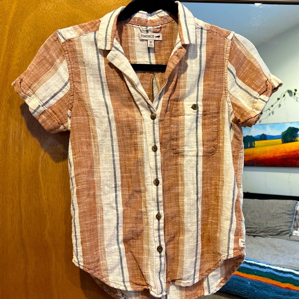 Toad & Co cotton short sleeve button up - like new!